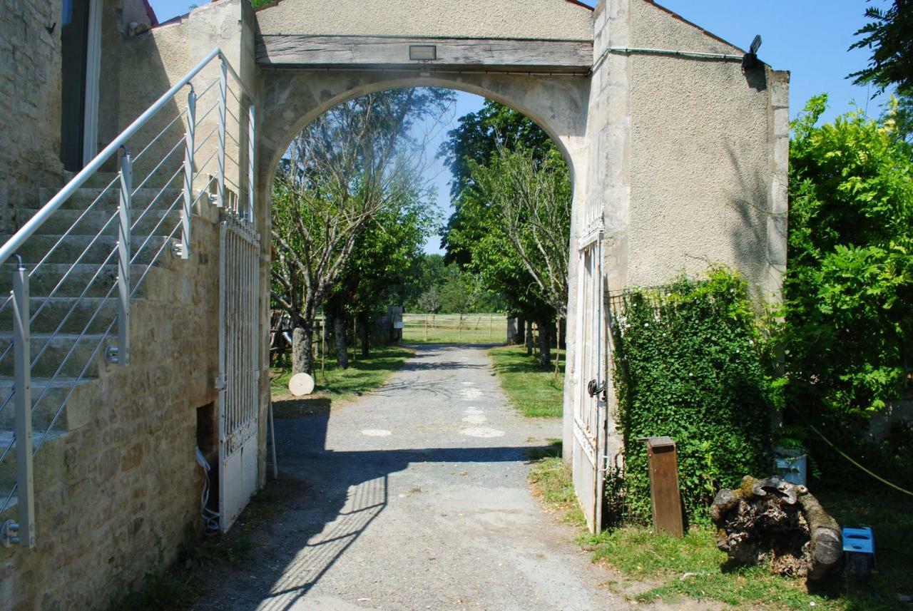 Ecurie De La Grange L'Abbe Apartment Le Langon Luaran gambar